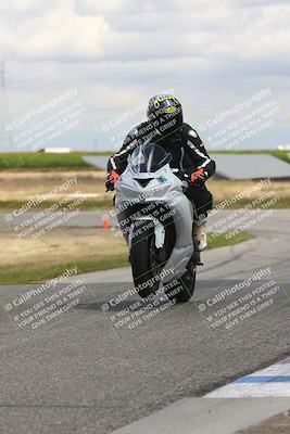 media/Apr-26-2024-TrackDaz (Fri) [[c4b677d280]]/B Group/120pm (Wheelie Bump)/